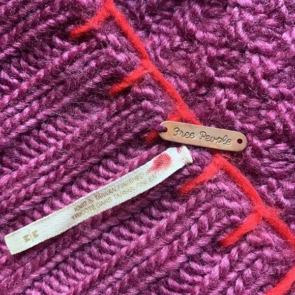 Free People Boho Knit Fuchsia V-Neck Ruffle Longline Wool Cardigan Size Medium - Picture 10 of 10